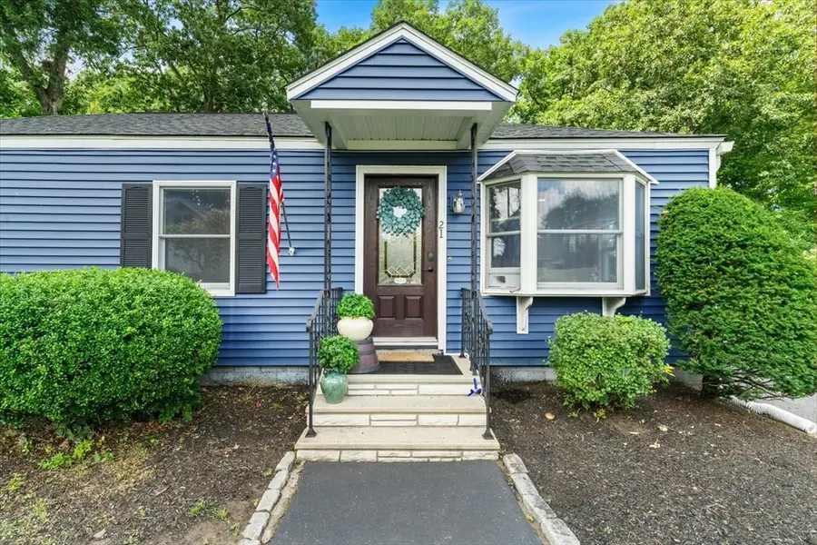 21 Fyrbeck Ave, Shrewsbury, MA 01545 - #3
