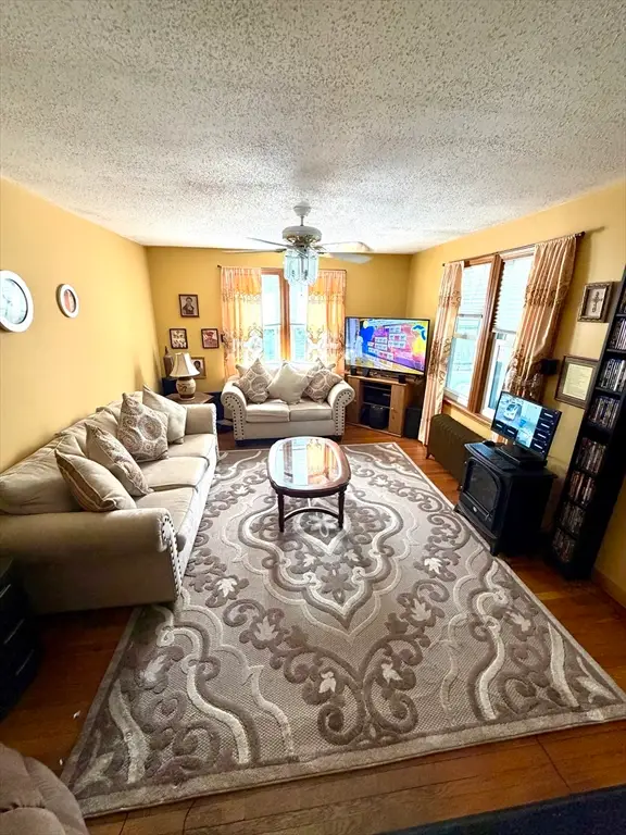 87 Hamburg, Springfield, MA 01107 - #3