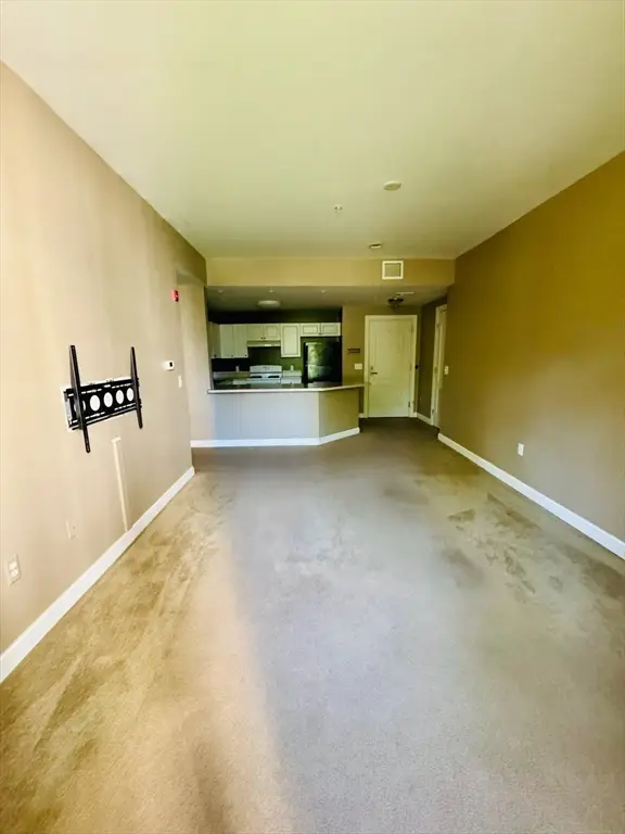 614 Pond St #1101, Braintree, MA 02184 - #3