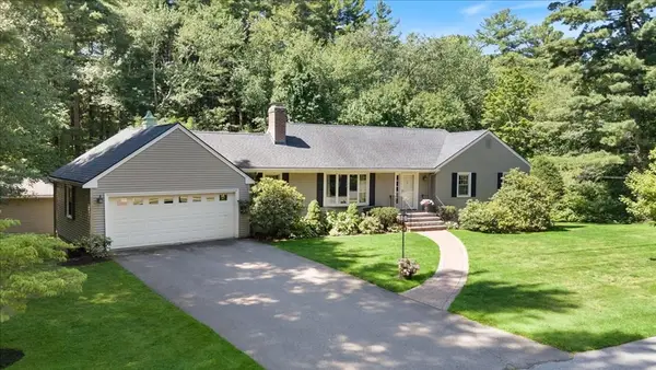 15 Chatham Way, Lynnfield, MA 01940