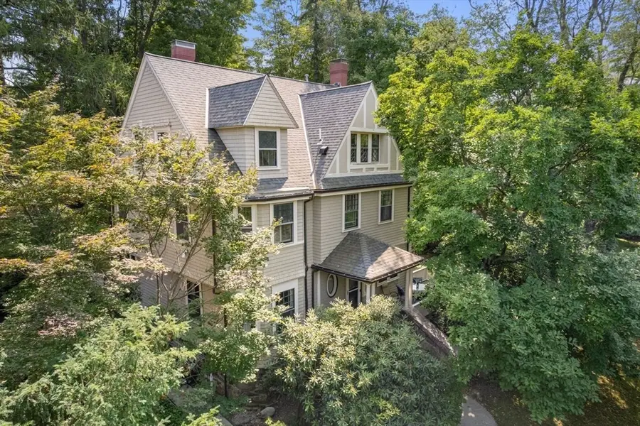 292 Clinton Rd, Brookline, MA 02445 - #2