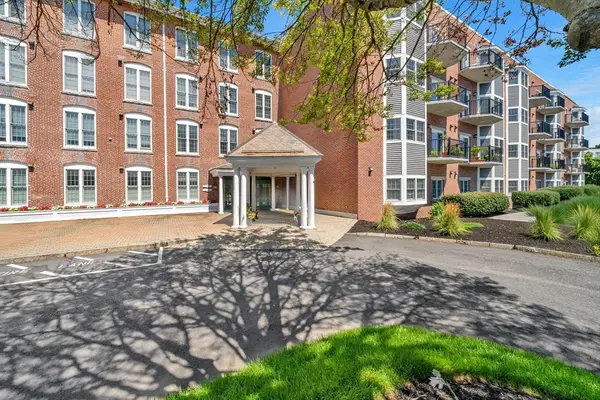 148 Main St #A413, North Andover, MA 01845