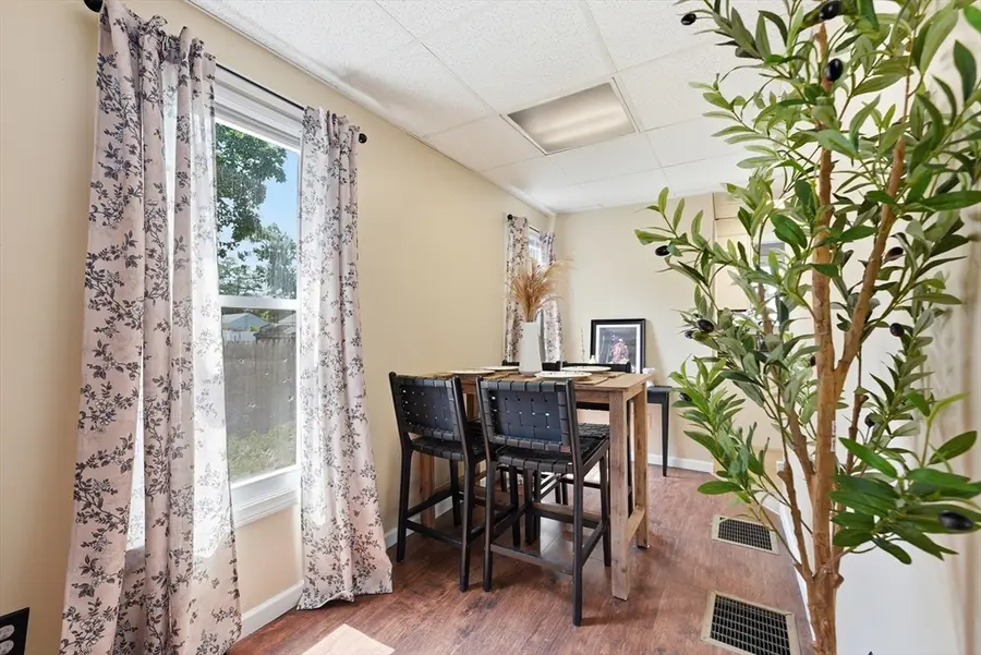 128 Newfield Rd, Springfield, MA 01119 - #2