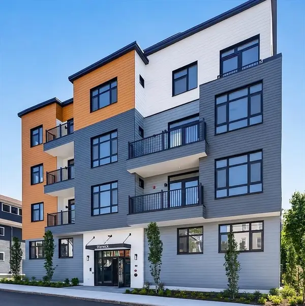 13 Warwick St #102, Somerville, MA 02144