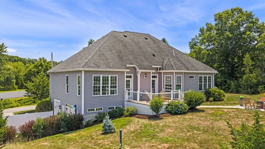 7 Sullivans Ct, West Newbury, MA 01985 - #3