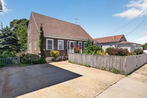 55 Irving St, Fall River, MA 02723