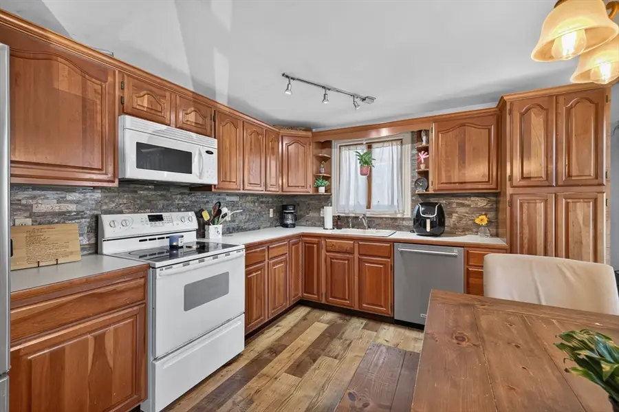 55 Irving St, Fall River, MA 02723 - #3