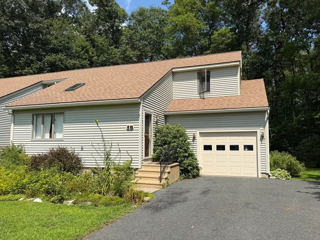 5 Meadow Oak Ln #B, Deerfield, MA 01373 - #1