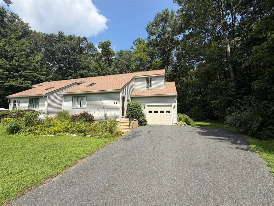 5 Meadow Oak Ln #B, Deerfield, MA 01373 - #2