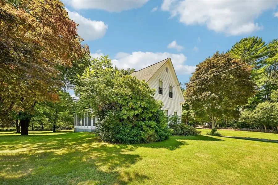 552 Plain St, Stoughton, MA 02072 - #3