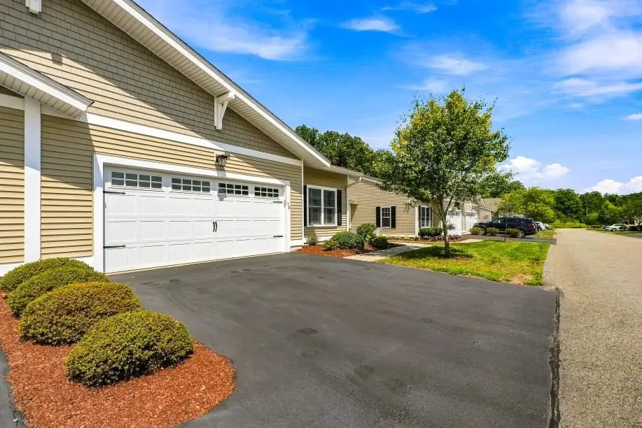 73 Rogerson Xing #73, Uxbridge, MA 01569 - #1