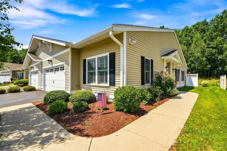73 Rogerson Xing #73, Uxbridge, MA 01569 - #3