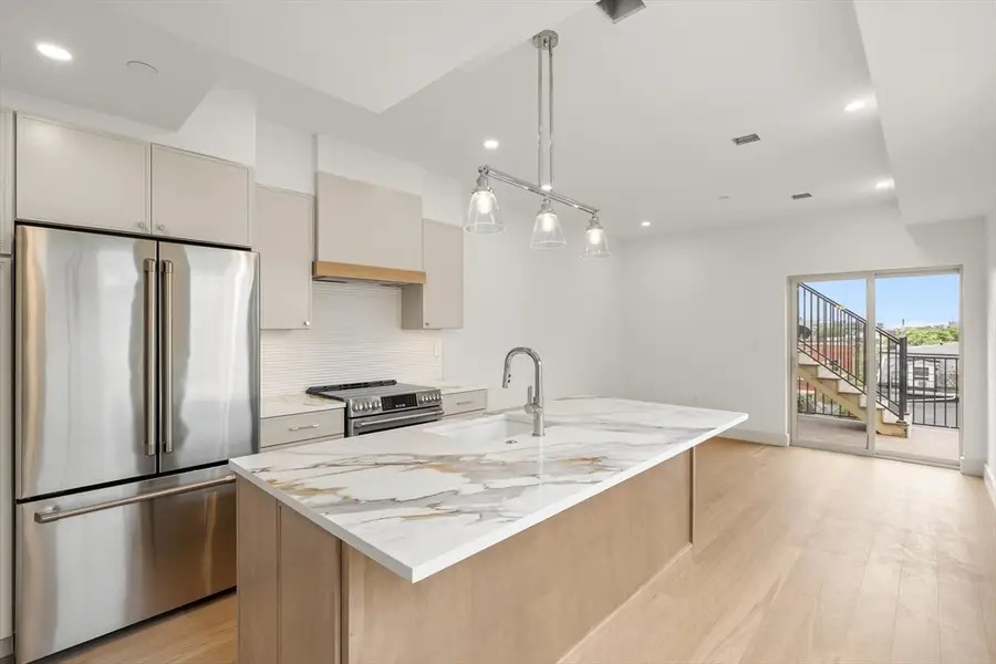 17 Princeton St #3, Boston, MA 02128 - #2