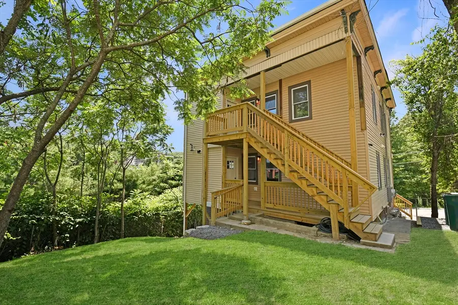 8 Sheldon St, Fitchburg, MA 01420 - #3