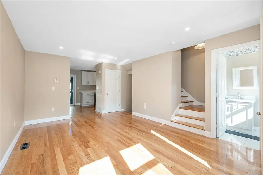 38 Farmland Rd #C, Lowell, MA 01850 - #3