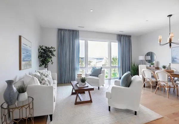 10 Shipyard Drive #317, Hingham, MA 02043