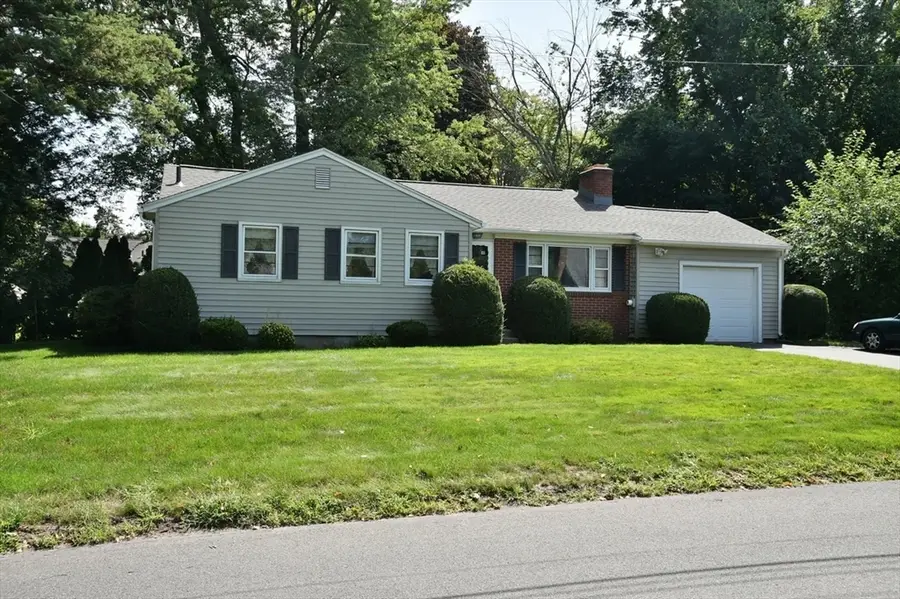 11 Almon Ave, West Springfield, MA 01089 - #2