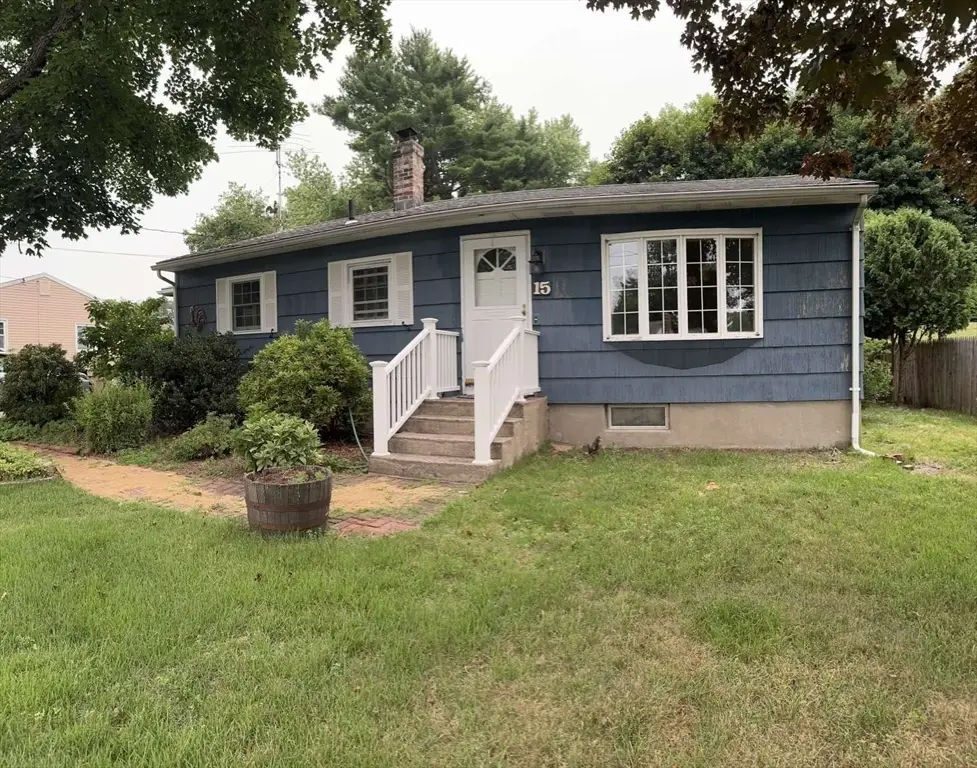 15 Wenonah Dr, Ludlow, MA 01056 - #1