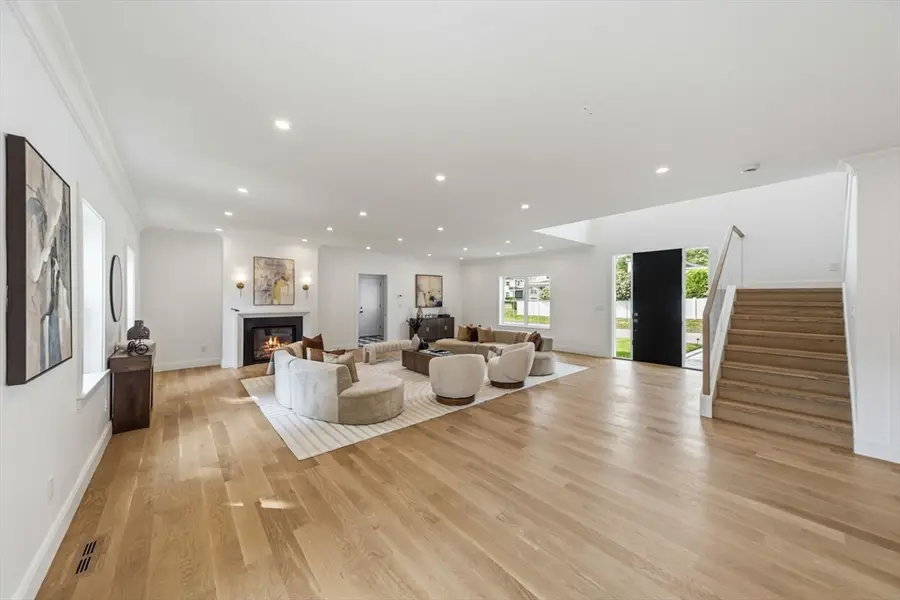 35 Fairview Ave, Lynnfield, MA 01940 - #2