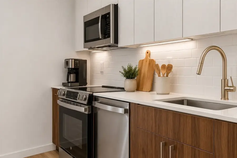 13 Warwick Street #106, Somerville, MA 02145 - #3