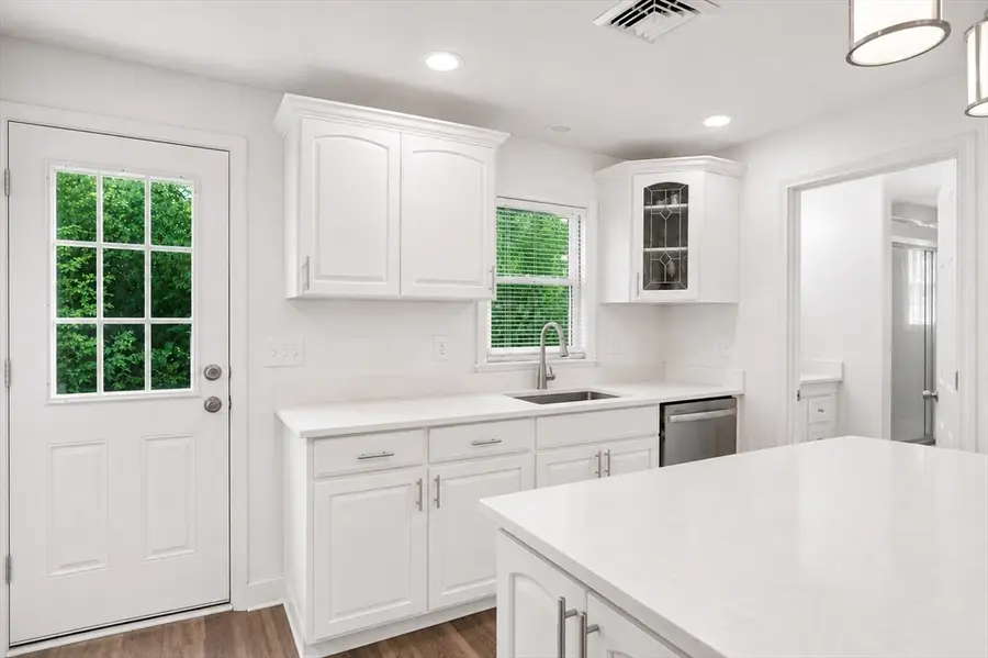 7 Arthur Street, Seekonk, MA 02771 - #3