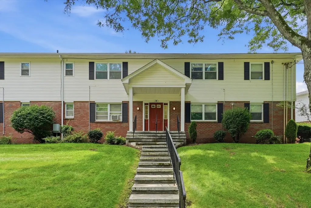 90 Colonial Circle #D, Chicopee, MA 01020 - #1