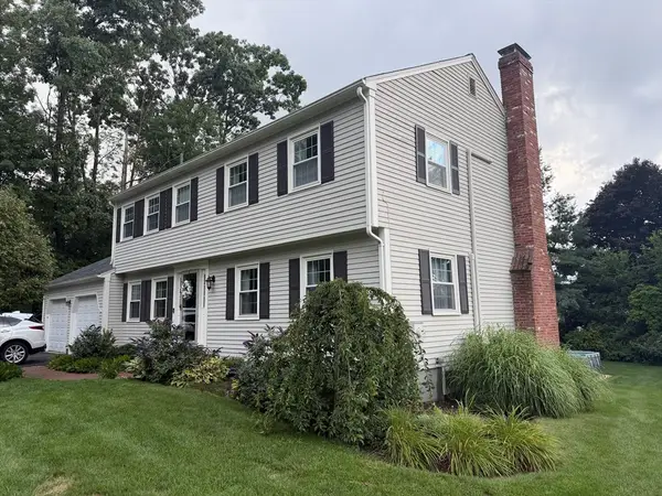 4 Robertson Rd, Auburn, MA 01501