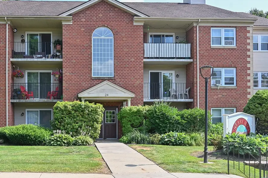 24 Maple Crest Cir #F, Holyoke, MA 01040 - #2