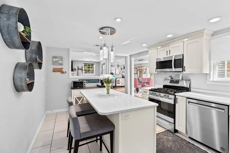 129 Chief Justice Cushing Hwy, Hingham, MA 02043 - #3