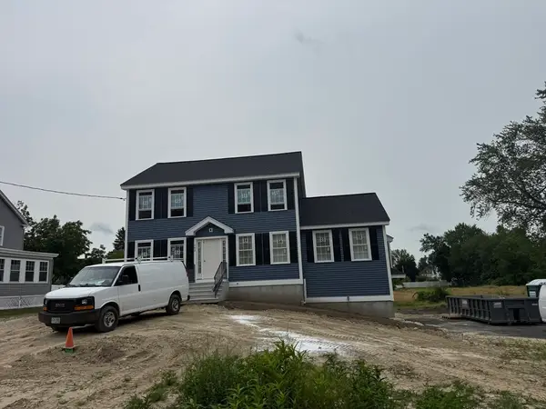 163 Greenmont Ave, Dracut, MA 01826