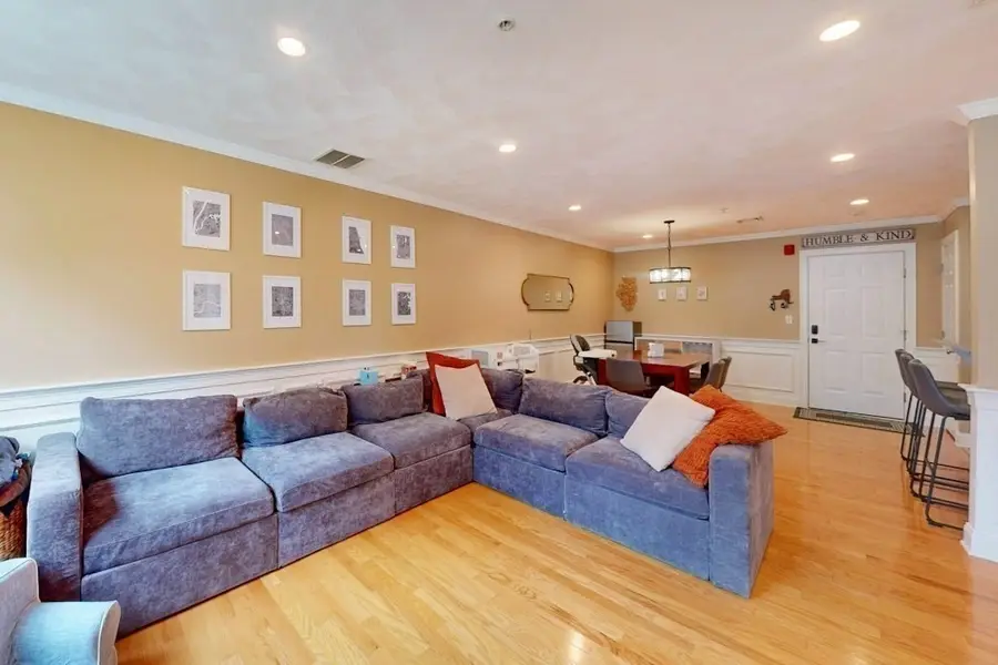 215 Harvard #19, Medford, MA 02155 - #3