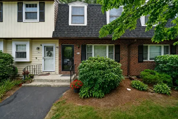 8 Treetop Lane #4, Kingston, MA 02364