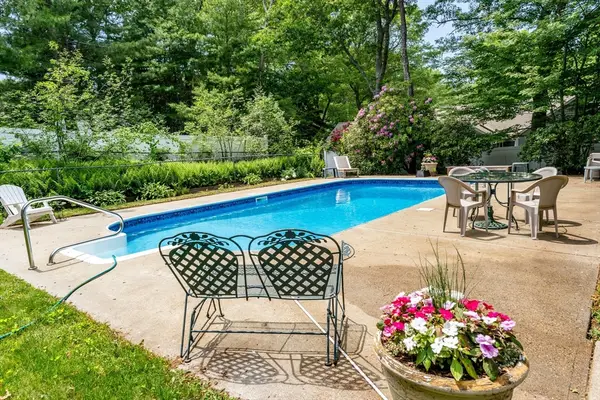 14 Oxner Road, Barnstable, MA 02632