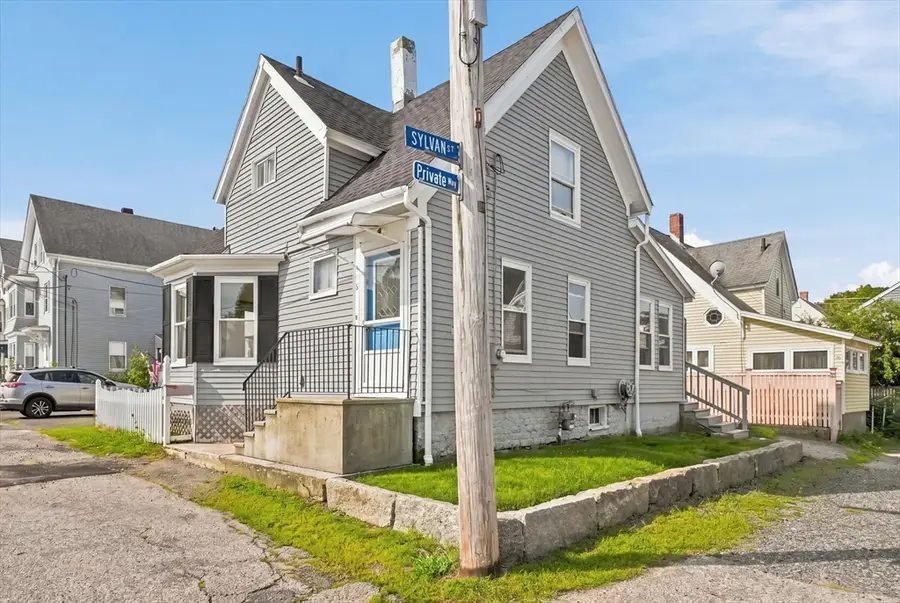 8 Sylvan Street, Gloucester, MA 01930 - #3