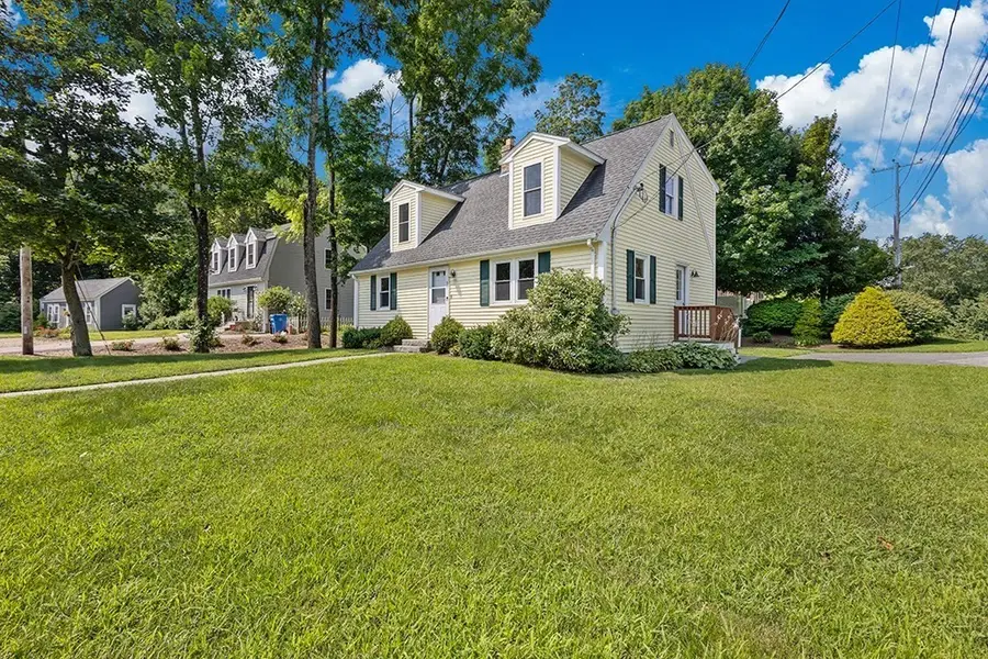 95 Franklin St, Wrentham, MA 02093 - #3