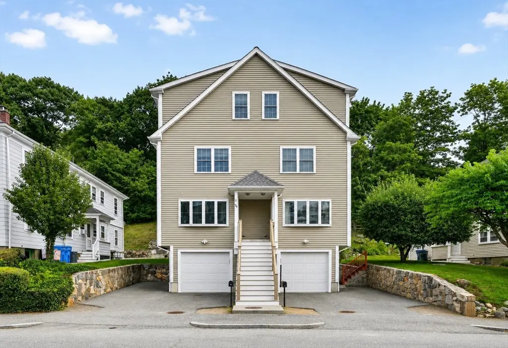 89 Overland Rd #2, Waltham, MA 02451 - #1