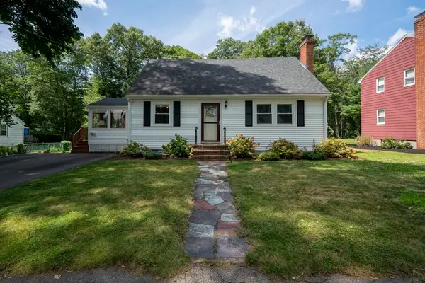 28 Sherrick Ave., Holbrook, MA 02343