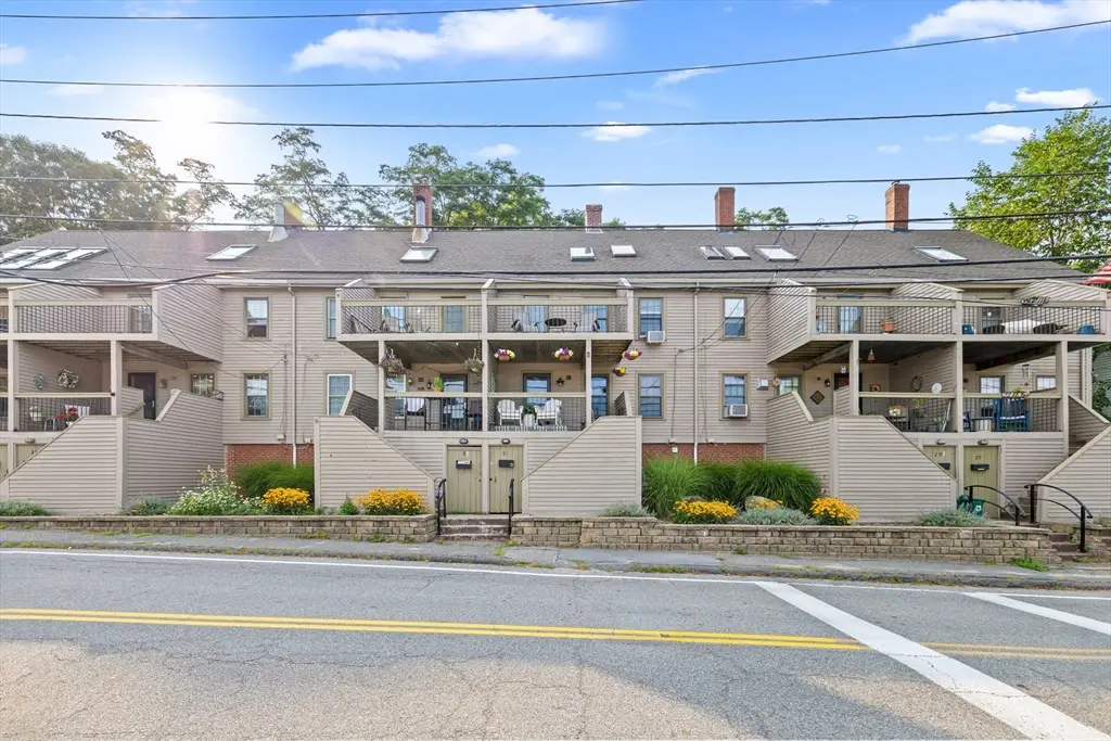 31 Merrimac St #31, Amesbury, MA 01913 - #1