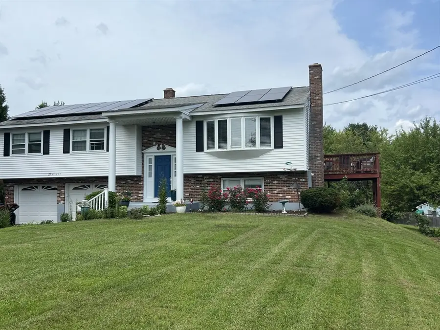 27 Hill St, Leominster, MA 01453 - #3