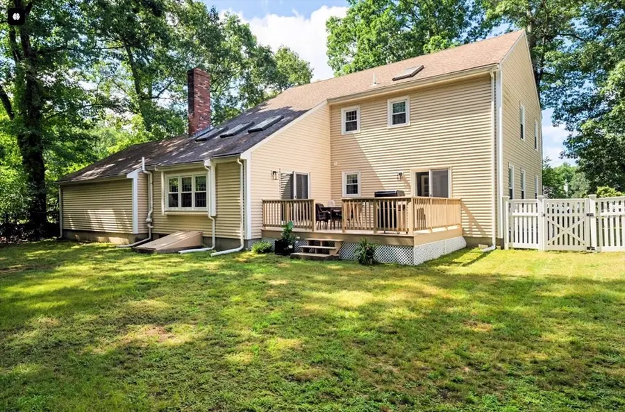 14 Dotty Ann Dr, Framingham, MA 01701 - #3