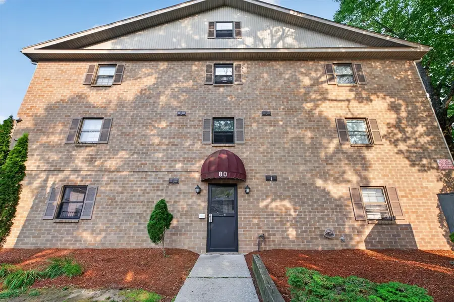 80 Stanton St #27, Worcester, MA 01605 - #3