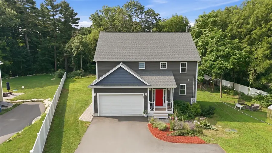 35 Milford St, Medway, MA 02053 - #2