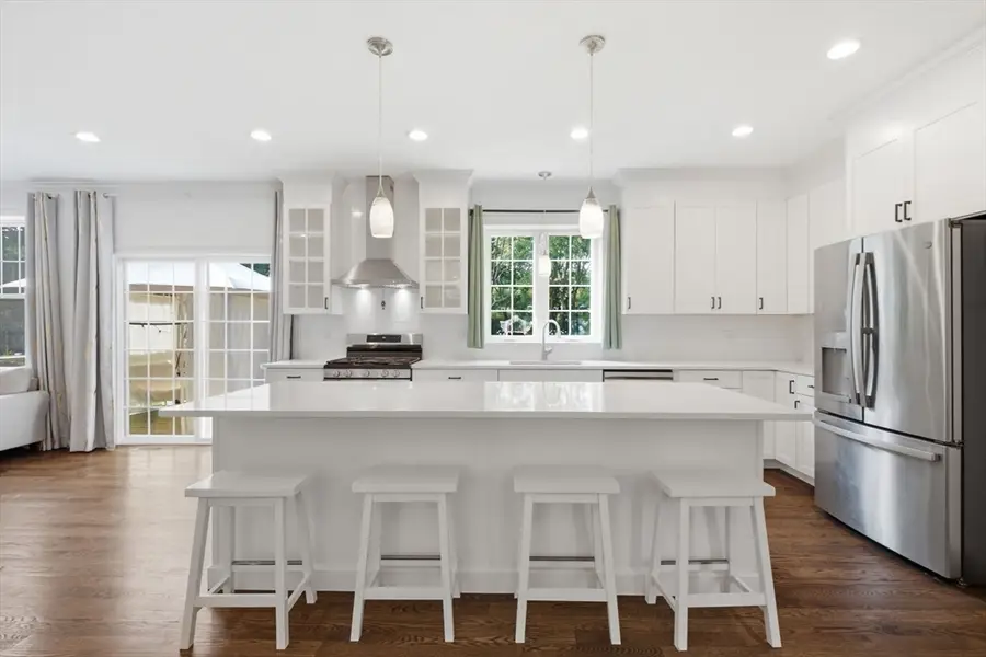 35 Milford St, Medway, MA 02053 - #3