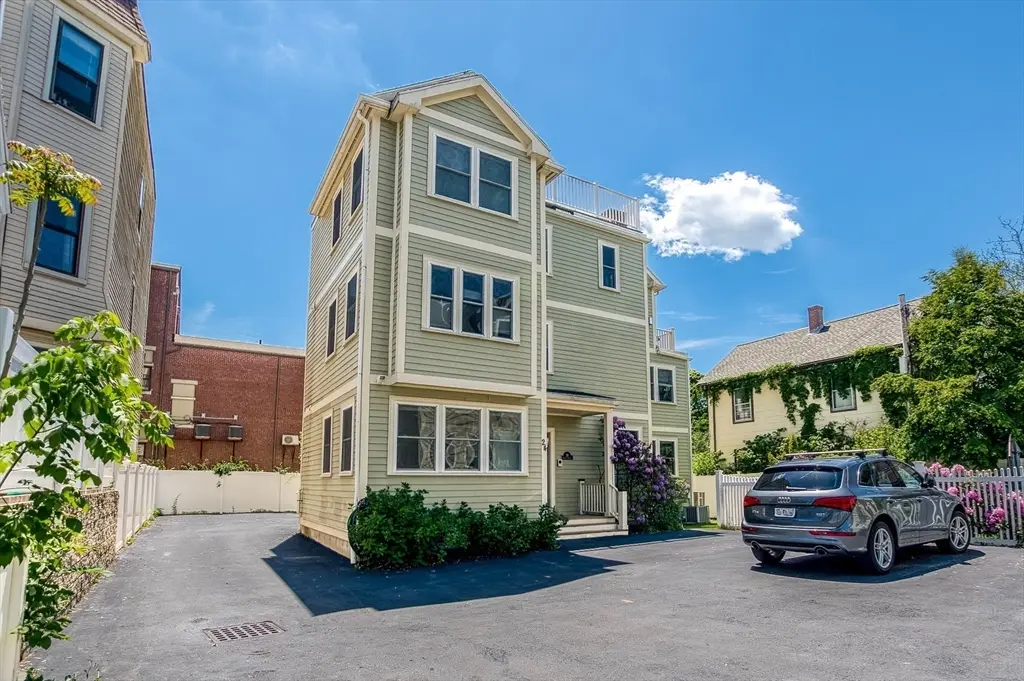 24 Custer St #1, Boston, MA 02130 - #1
