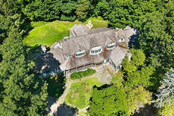 21 Jeffrey Road, Wayland, MA 01778