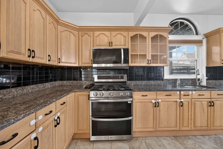 18 Henry St, Everett, MA 02149 - #3