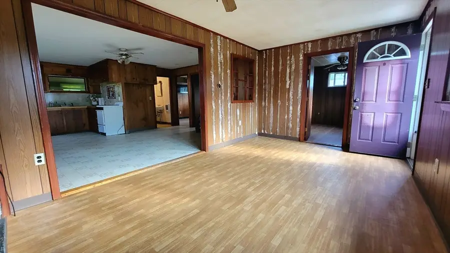27 Richie Rd, Douglas, MA 01516 - #3