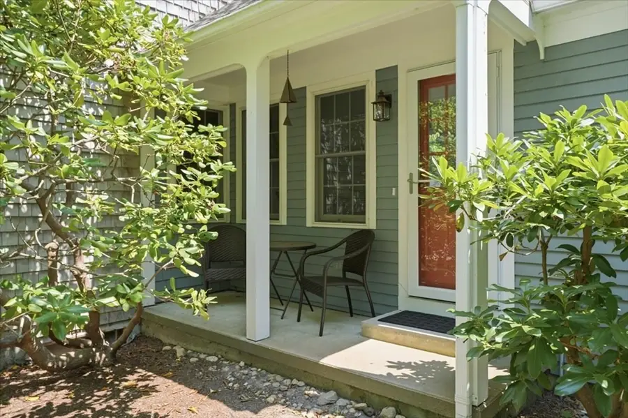 98 Bray Farm Rd S, Yarmouth Port, MA 02675 - #2