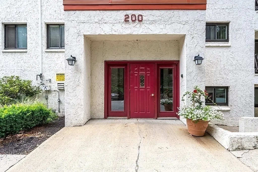 200 Fellsview Terrace #205B, Stoneham, MA 02180 - #1