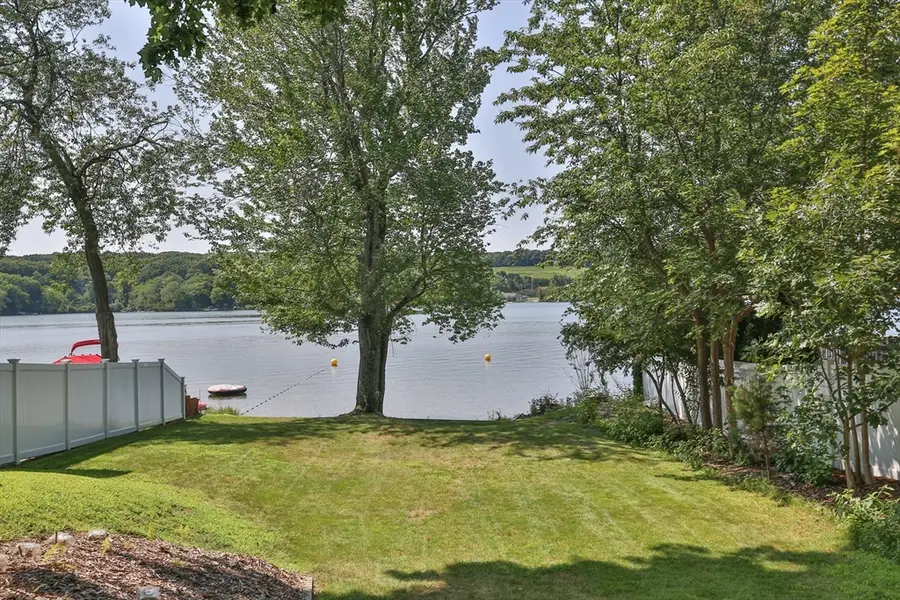 108 Lakeshore Dr, Marlborough, MA 01752 - #2